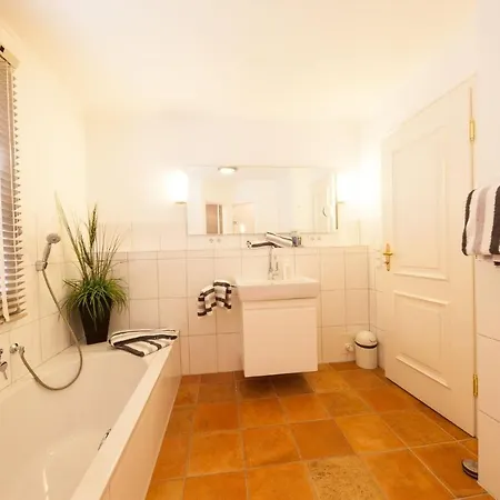 Hues Bi Stroen_ App_ 1 Apartament